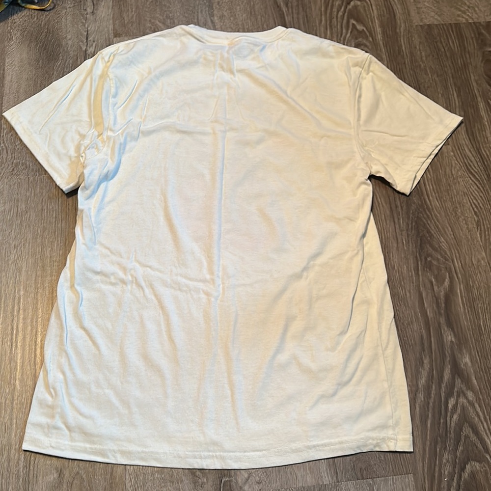New tee - Picture 4 of 4